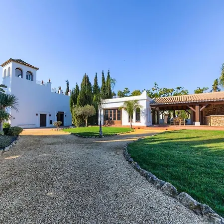 Hacienda Roche Viejo * 科尼尔-德拉弗龙特拉